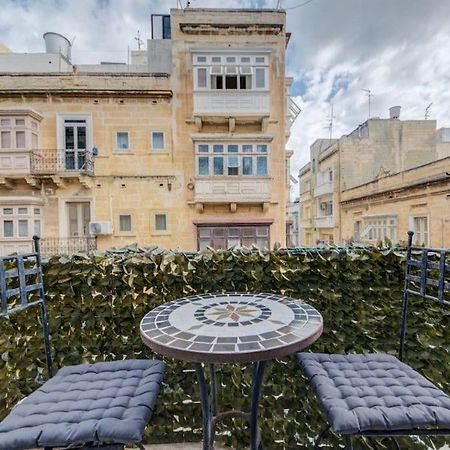 Traditional Maltese Town House In Floriana Екстериор снимка
