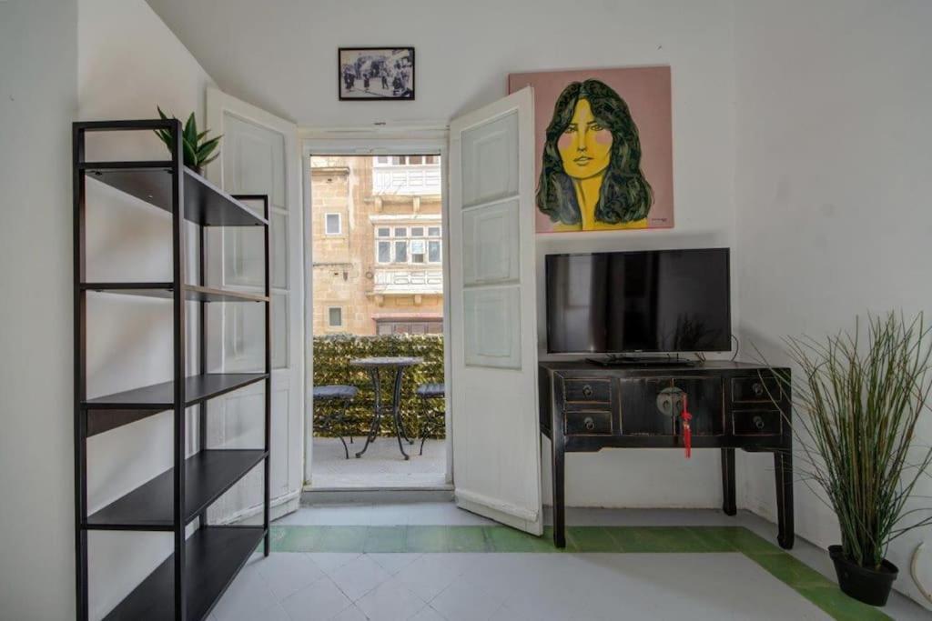 Traditional Maltese Town House In Floriana Екстериор снимка