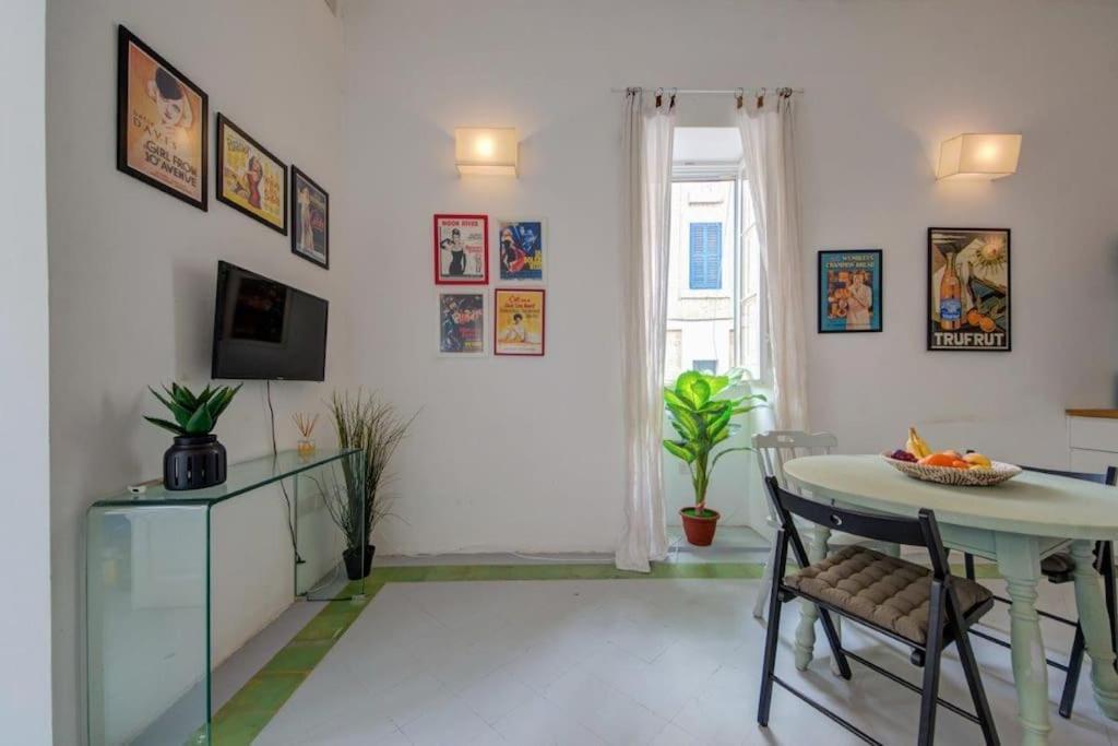Traditional Maltese Town House In Floriana Екстериор снимка
