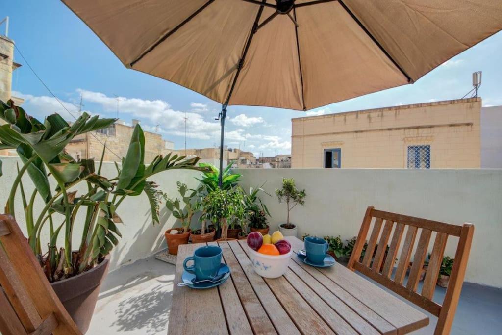 Traditional Maltese Town House In Floriana Екстериор снимка